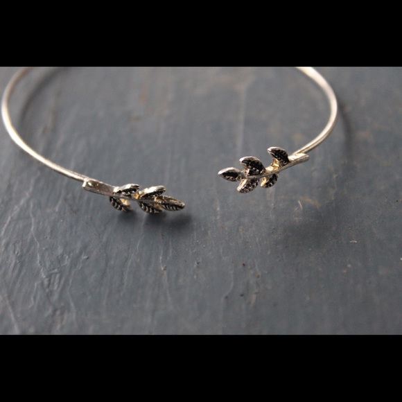 Leaf bracelet - Picture 3 of 3